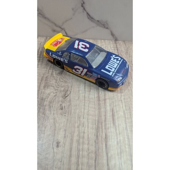 Lowes #31 Nascar Diecast Car 1:24 Scale Mike Skinner Owens Corning Monte Carlo - Picture 7 of 10
